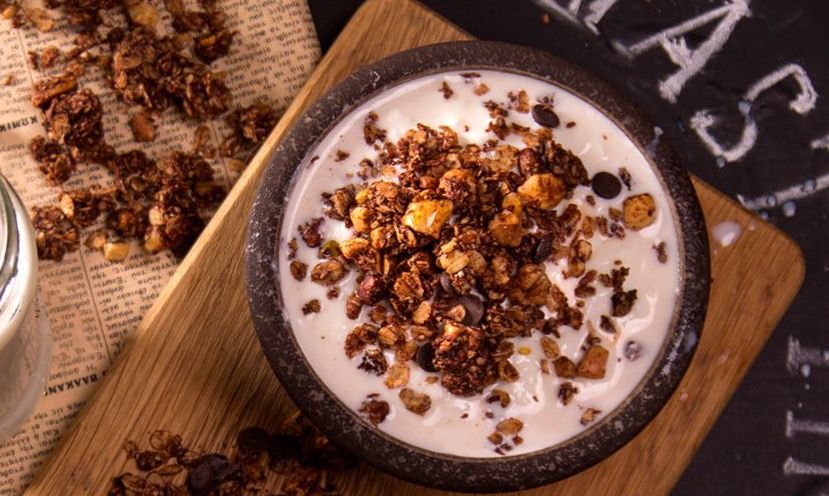 Το μυστικό του Άκη για να φτιάξετε σοκολατένια γκρανόλα