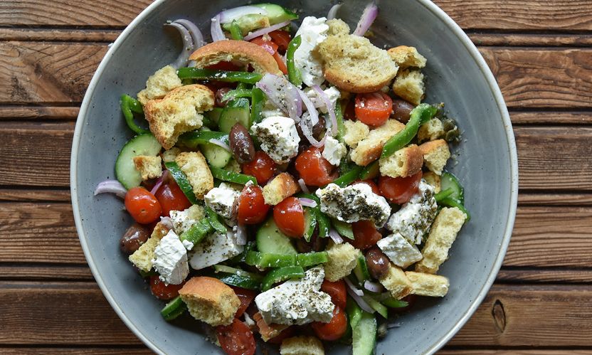 Οι καλύτερες καλοκαιρινές συνταγές του Άκη Πετρετζίκη