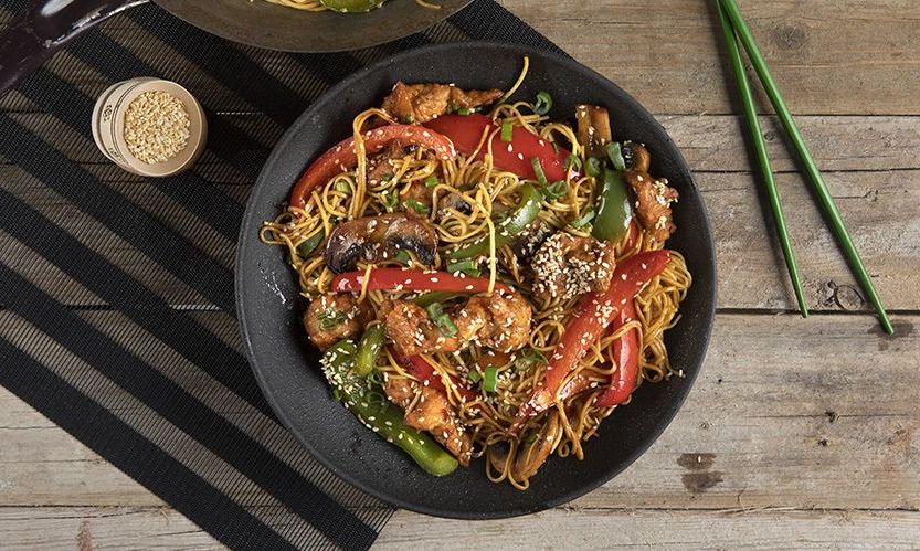 Άκης Πετρετζίκης: Stir fry με κοτόπουλο