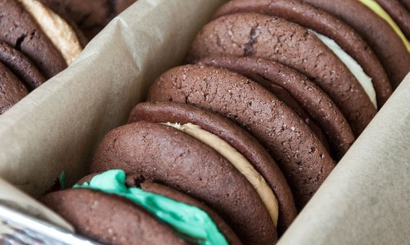 Μαλακά μπισκότα με γέμιση - Φτιάξτε και εσείς αυτά τα λαχταριστά Whoopie Pies