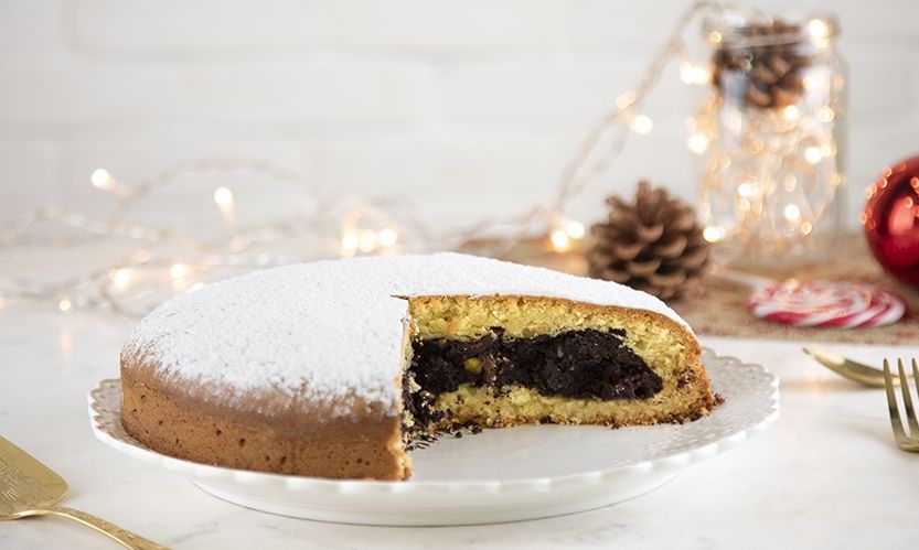 Γεμιστή βασιλόπιτα με κακάο και κουβερτούρα