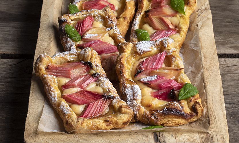 Ταρτάκια σφολιάτας με rhubarb -Το απόλυτο γκουρμέ γλυκό