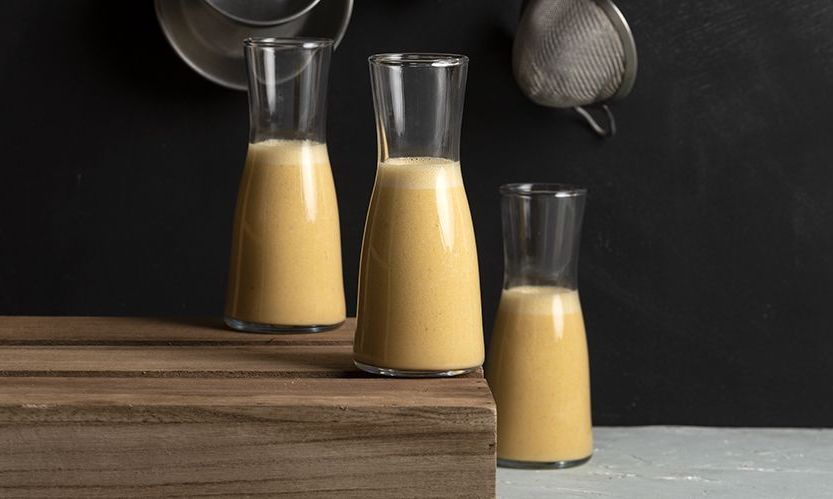 Απολαυστικό vegan protein shake από τον Άκη Πετρετζίκη