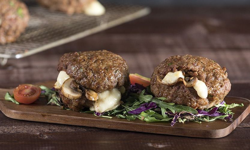 Γεμιστά μπιφτέκια light με μανιτάρια - Αξίζει να τα δοκιμάσετε