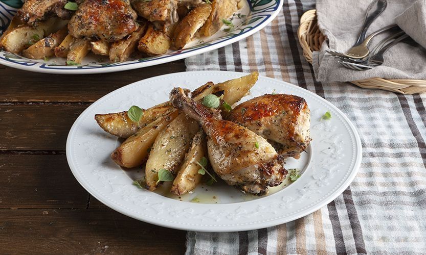 Κοτόπουλο λεμονάτο με πατάτες στον φούρνο - Σούπερ μαλακό και ζουμερό