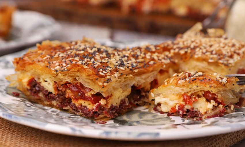 Συνταγή για παστουρμαδόπιτα - Δείτε πώς θα τη φτιάξετε