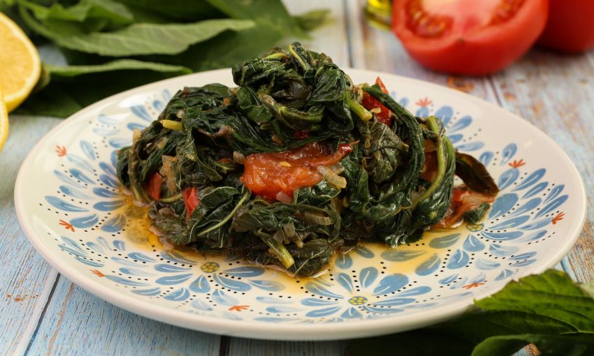 Συνταγή για σαλάτα βλήτα με ντομάτα και κρεμμύδι