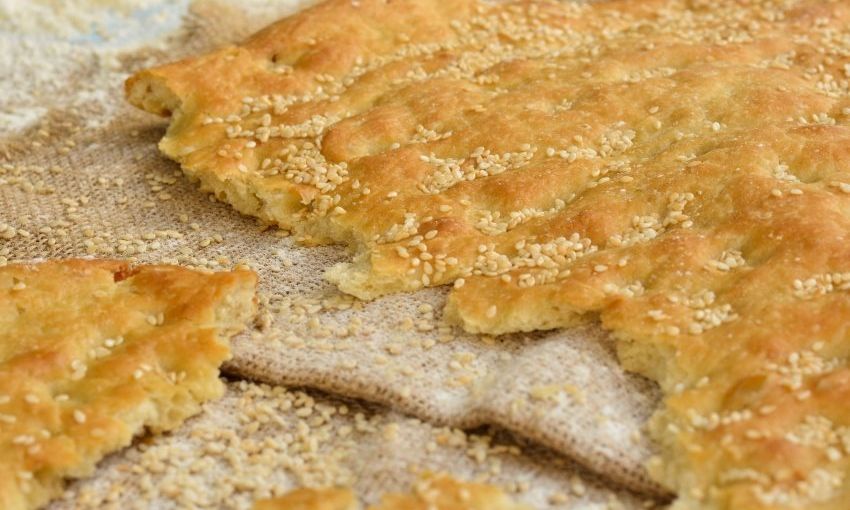 Πώς θα φτιάξετε νόστιμη λαγάνα στο σπίτι