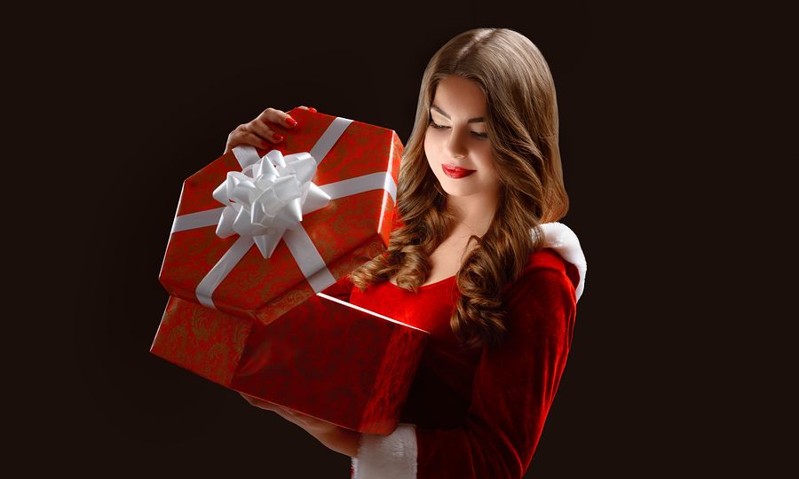 Χαρίστε στους αγαπημένους σας αυτόν τον μικρό σάκο γεμάτο δώρα