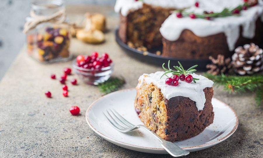 Χριστουγεννιάτικο κέικ με αποξηραμένα φρούτα και ξηρούς καρπούς - Δοκιμάστε το! (vid)