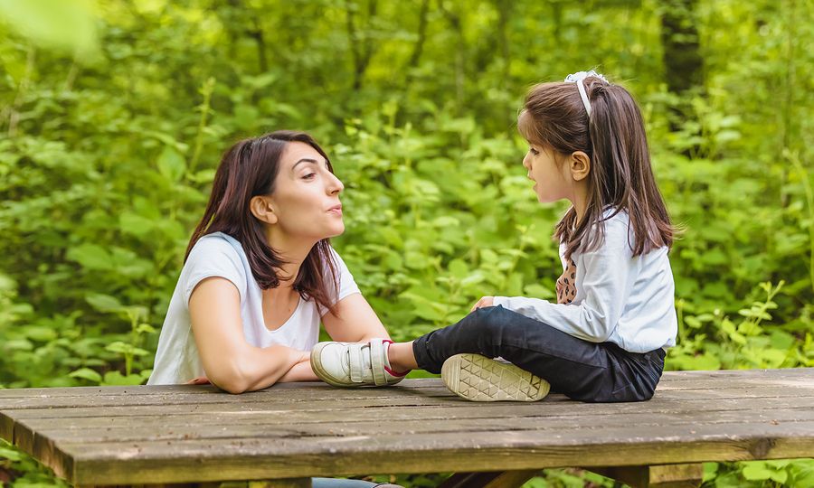Υιοθεσία: Πρέπει να πω στο παιδί μου ότι είναι υιοθετημένο;