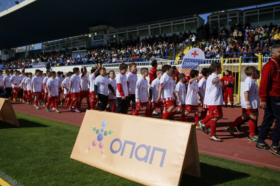 Η παρέλαση των ακαδημιών στην εντυπωσιακή τελετή έναρξης του Φεστιβάλ 3