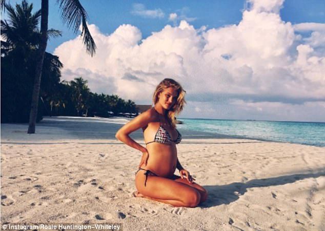 3EC02FE700000578 4362060 Stunning The pair had confirmed their happy news by sharing a bi a 192 1490817886602