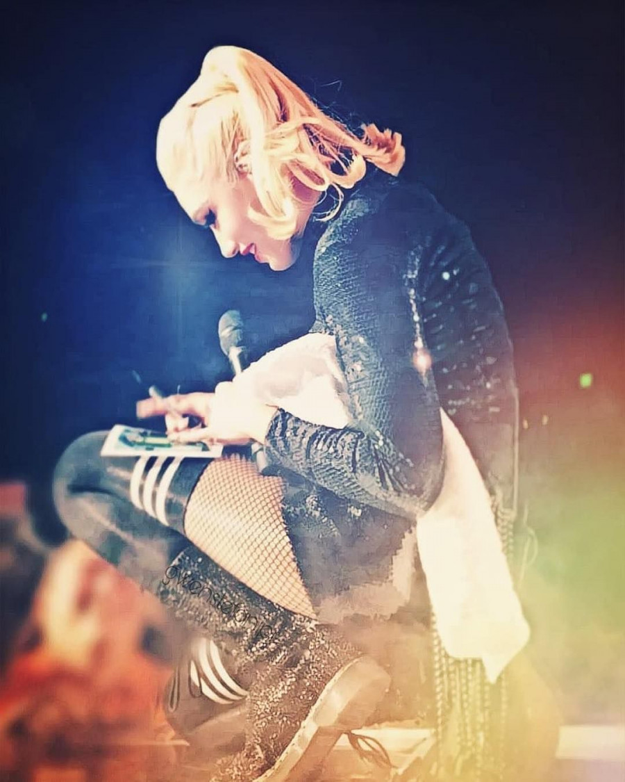 gwenstefani 36615165 1839607056061770 1895869611803410432 n