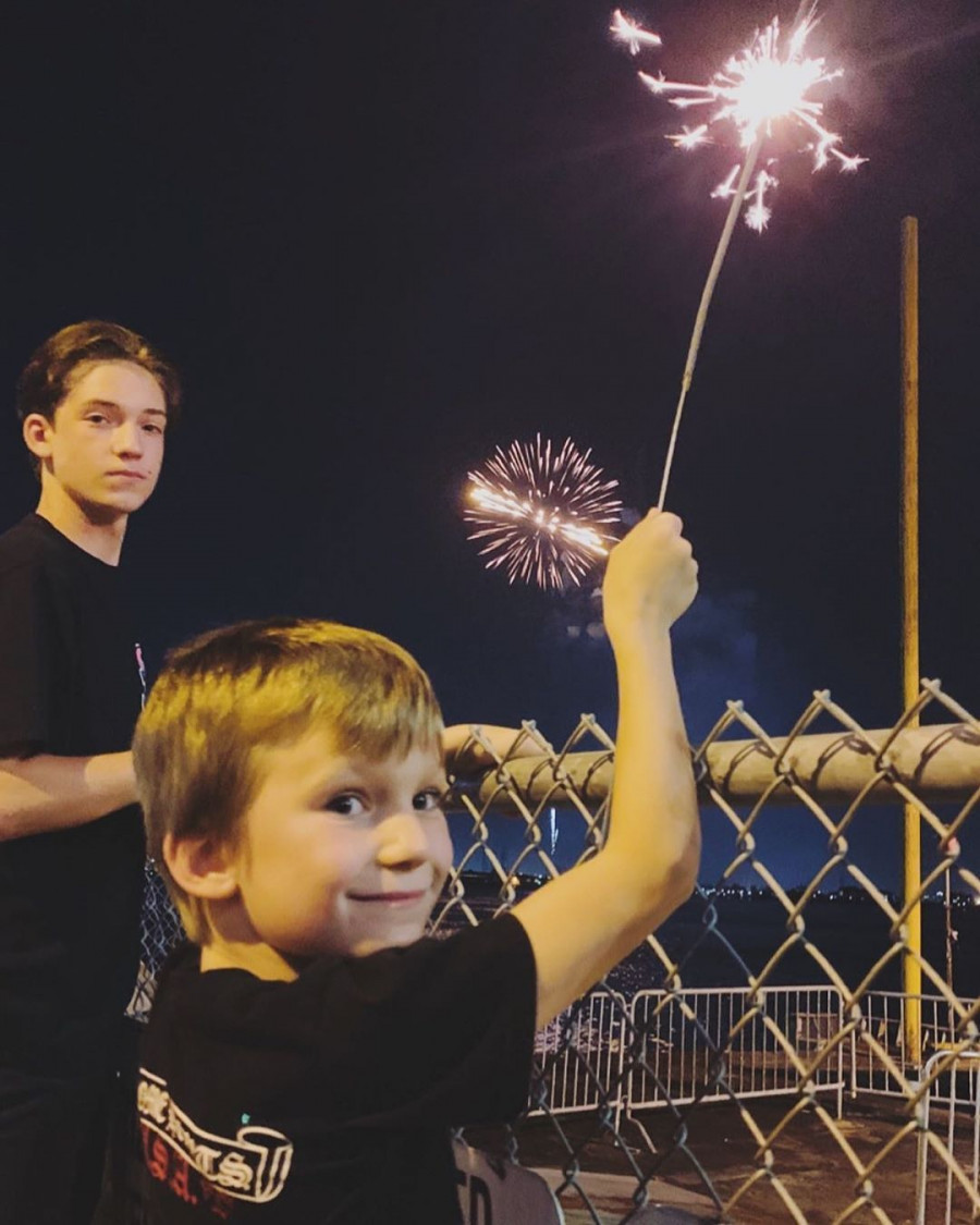 katehudson 65800325 1356437574520749 6263243441682986127 n