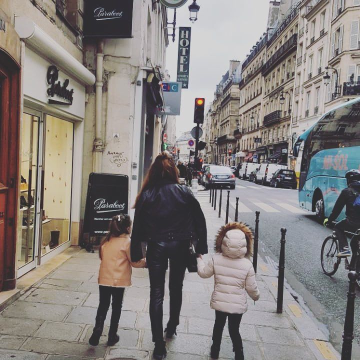 stamatina parisi kores taxidi 1