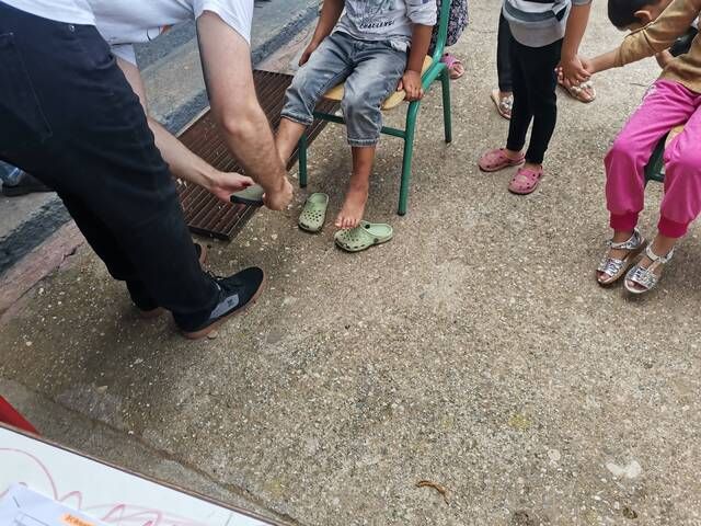 mazi gia to paidi toms 7