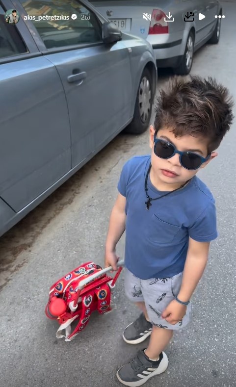 akis-petretzikis-paidi.jpg