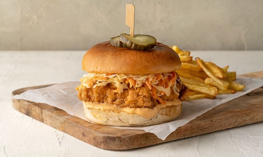 Fried chicken burger από τον Άκη