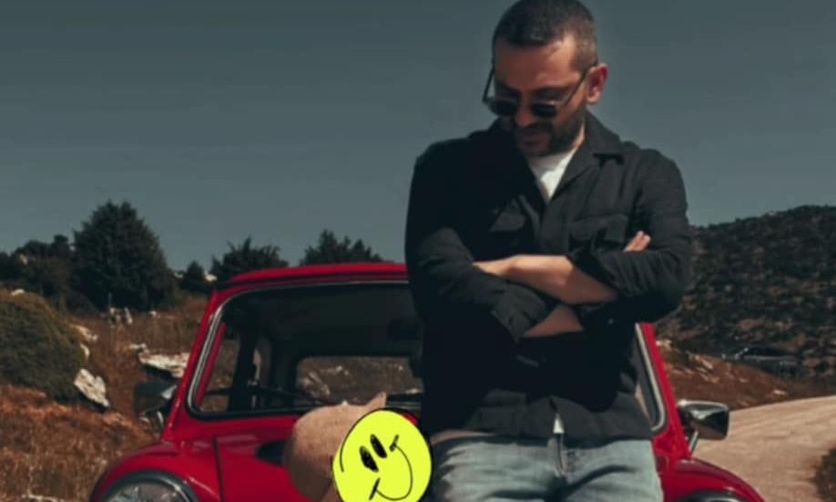 Μπρατσάκια; Όχι πια! Ο γιος του Λεωνίδα Κουτσόπουλου και το σωσίβιο που πρέπει να φορούν τα παιδιά