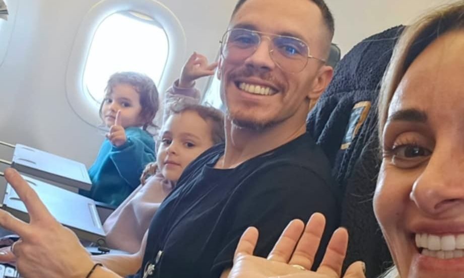 «Εγώ και τα κορίτσια μου»: Η πιο γλυκιά selfie του Λευτέρη Πετρούνια