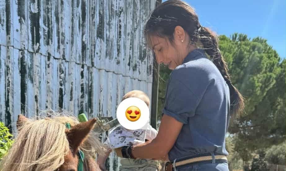 «H πρώτη μας επαφή με το πονάκι μας» - Η Ανθή Βούλγαρη και ο γιος της για ιππασία