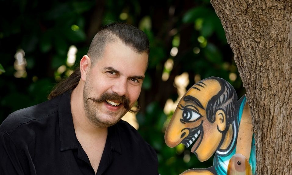 Ο Καραγκιόζης επιστρέφει στον Κήπο του Μεγάρου – με όχημα την «Ειρήνη» του Αριστοφάνη!